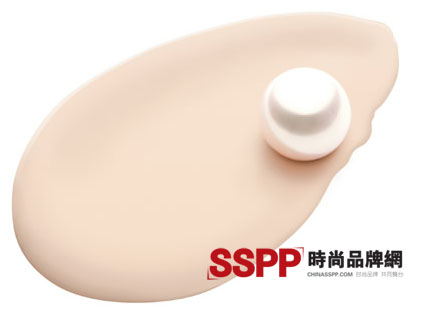 质感滑溜,非常容易推开